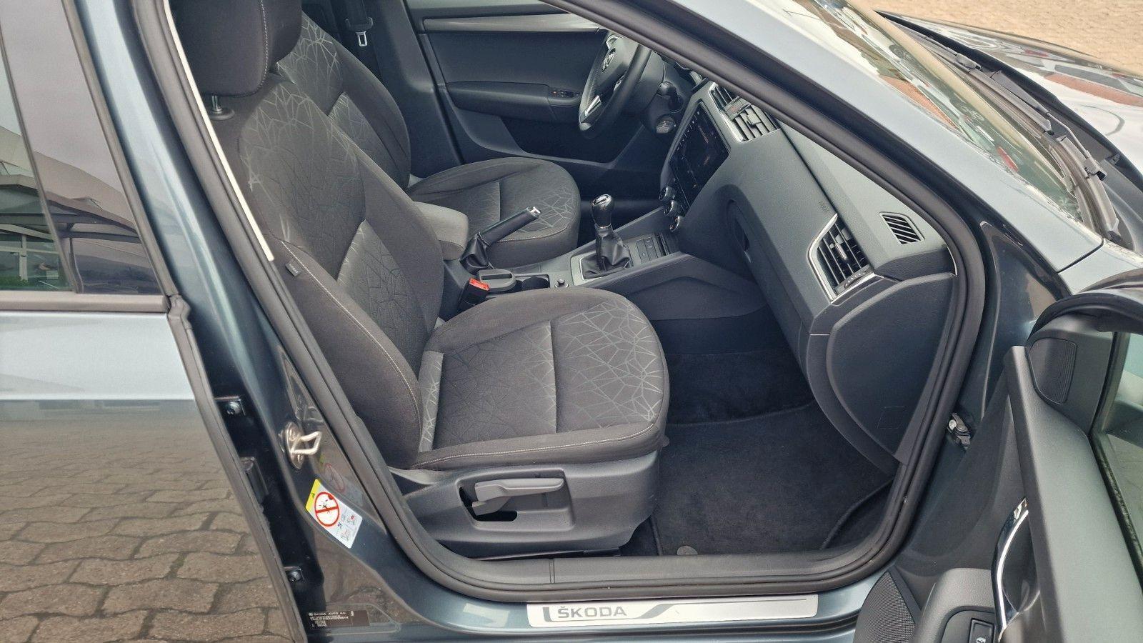 Skoda Octavia Combi Clever NAVI PDC 1. Hand