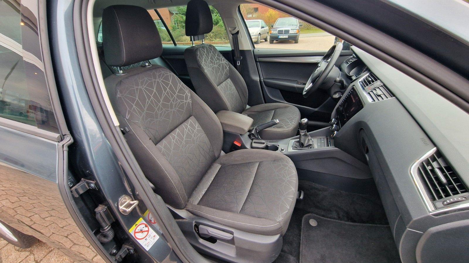 Skoda Octavia Combi Clever NAVI PDC 1. Hand