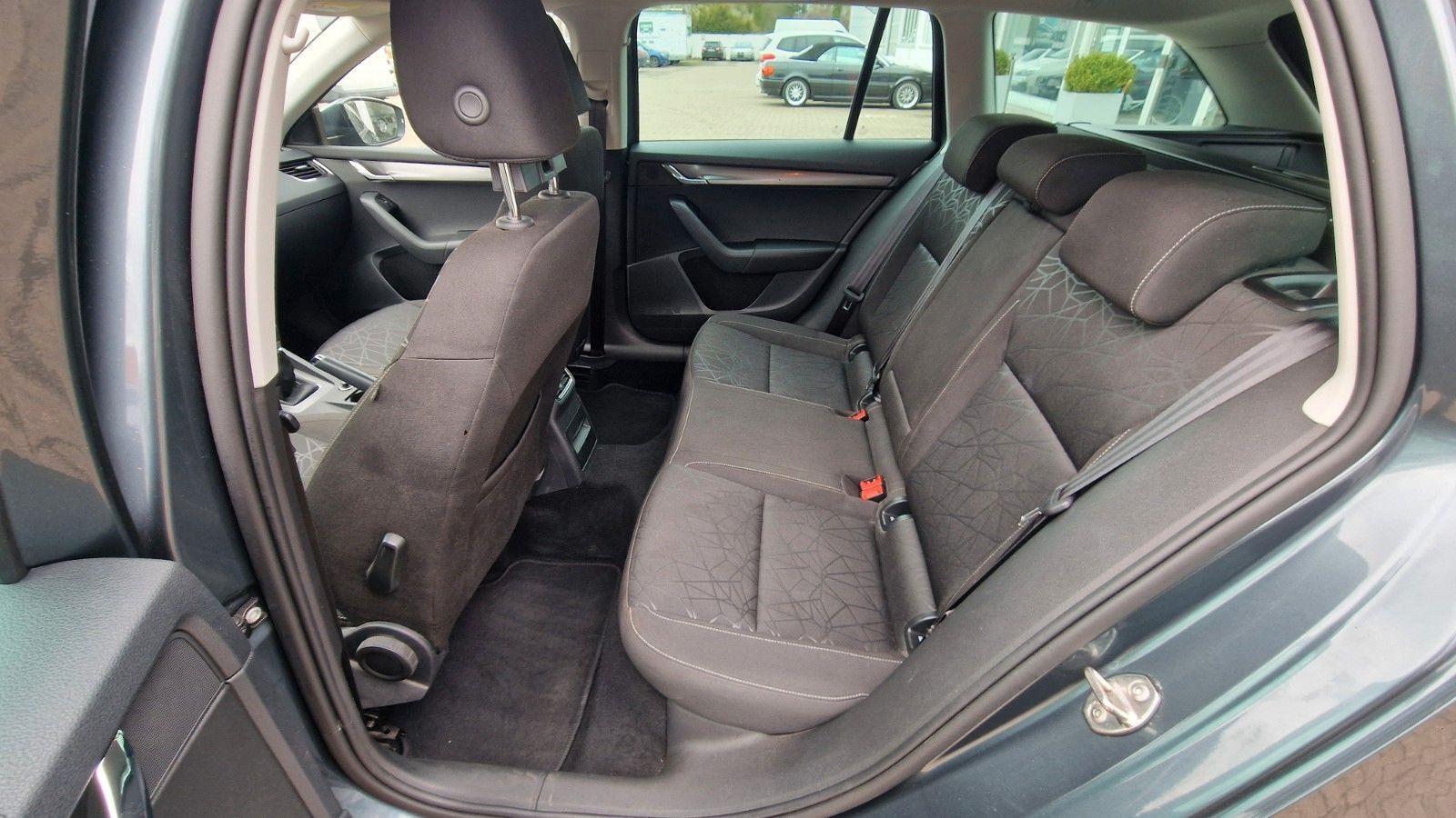Skoda Octavia Combi Clever NAVI PDC 1. Hand