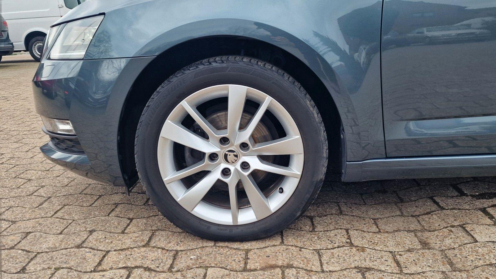 Skoda Octavia Combi Clever NAVI PDC 1. Hand