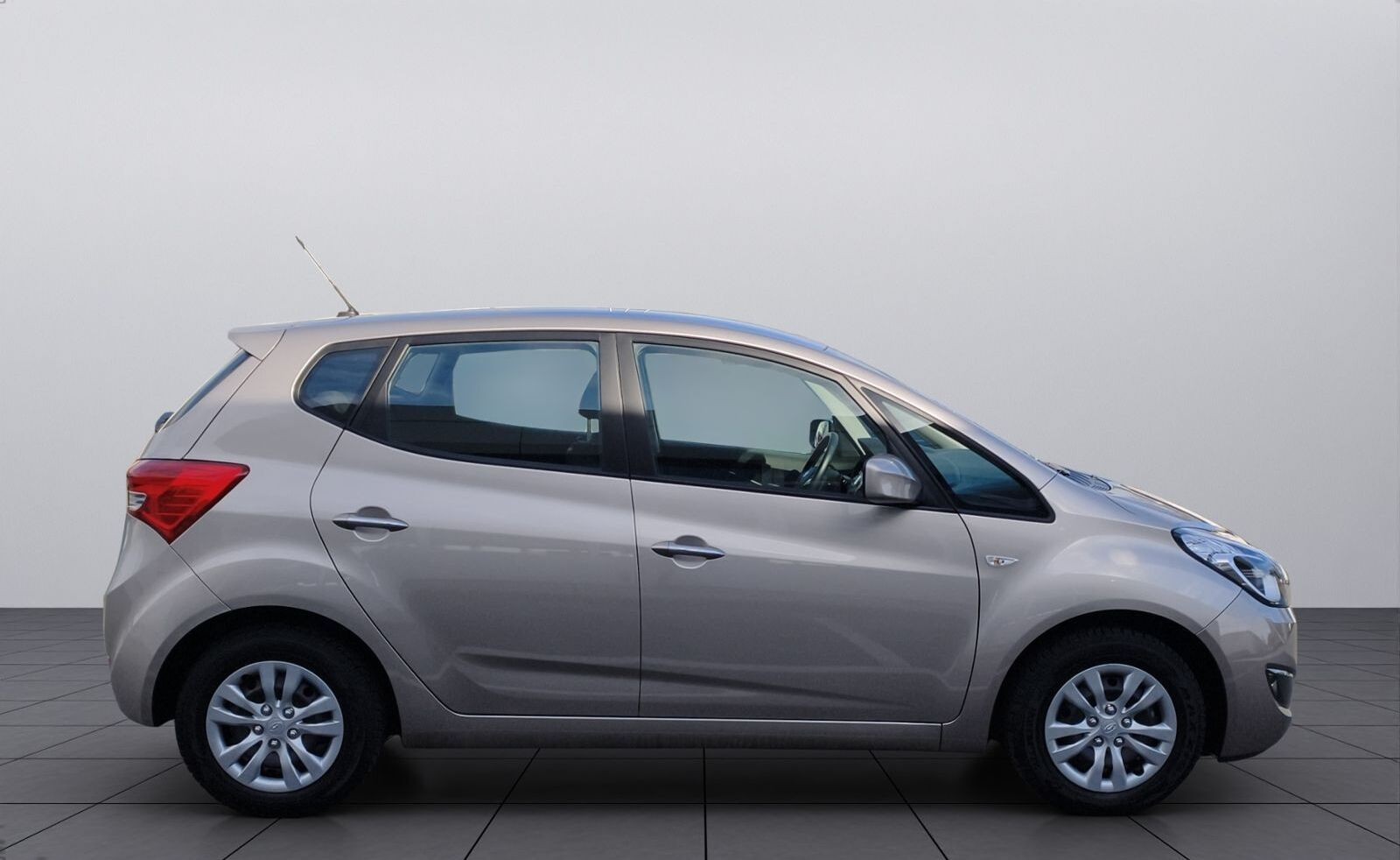 Hyundai ix20 Aut. Classic/SHZ/Bluetooth/Einparkhilfe hin