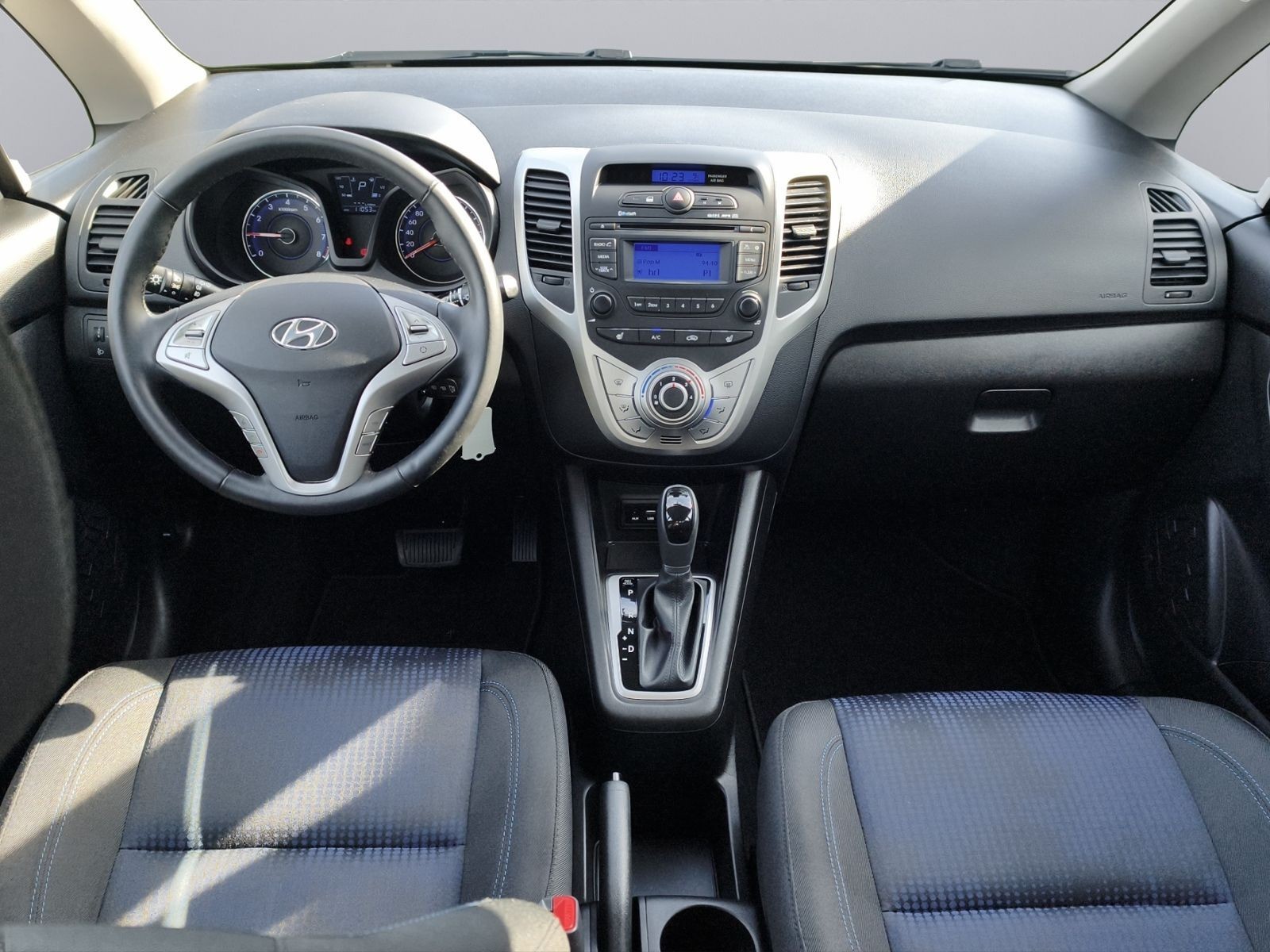 Hyundai ix20 Aut. Classic/SHZ/Bluetooth/Einparkhilfe hin