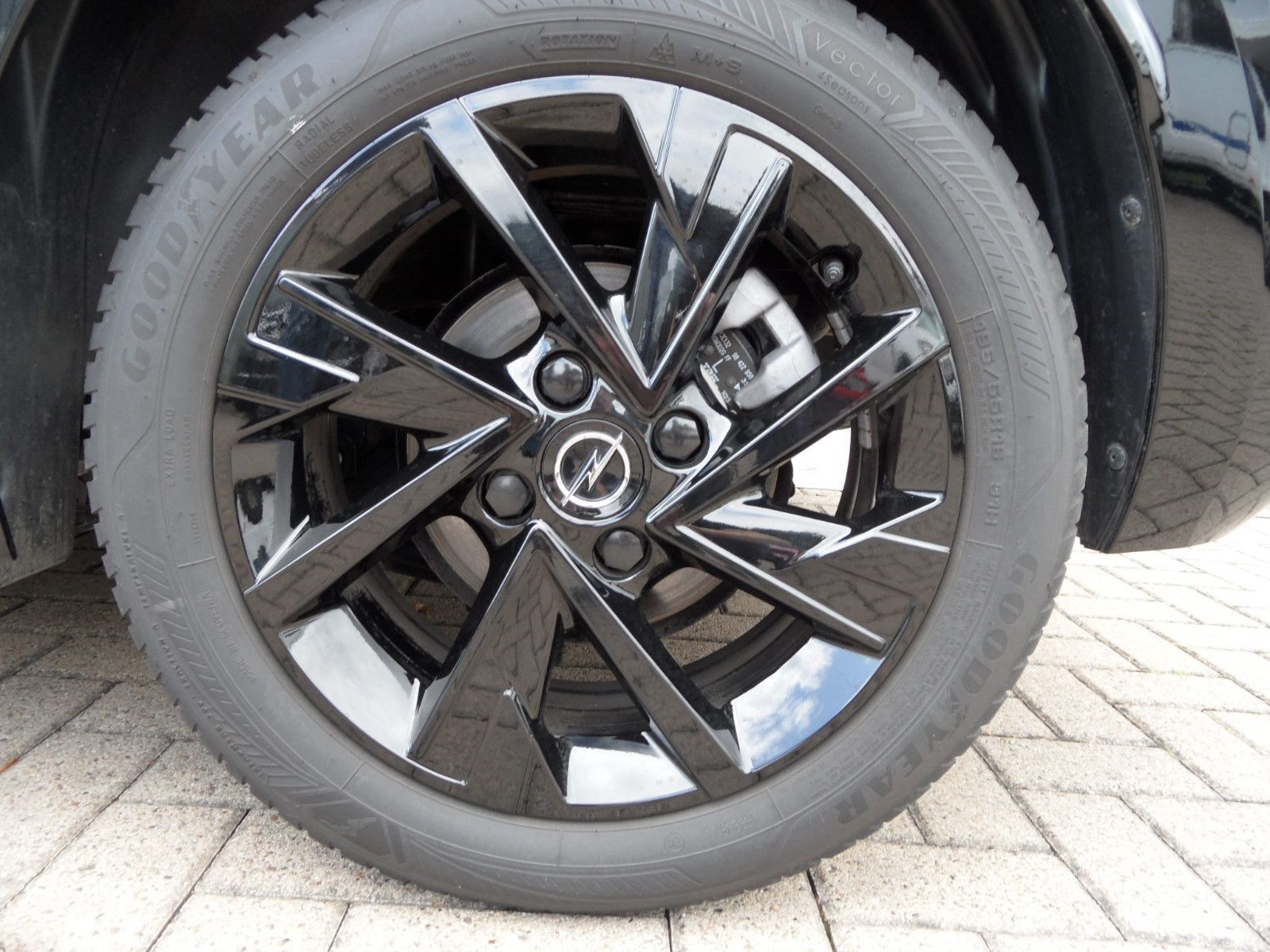 Opel Corsa 1,2 GS-Line+Navi+LED+Kamera+Sitzheizung+AT