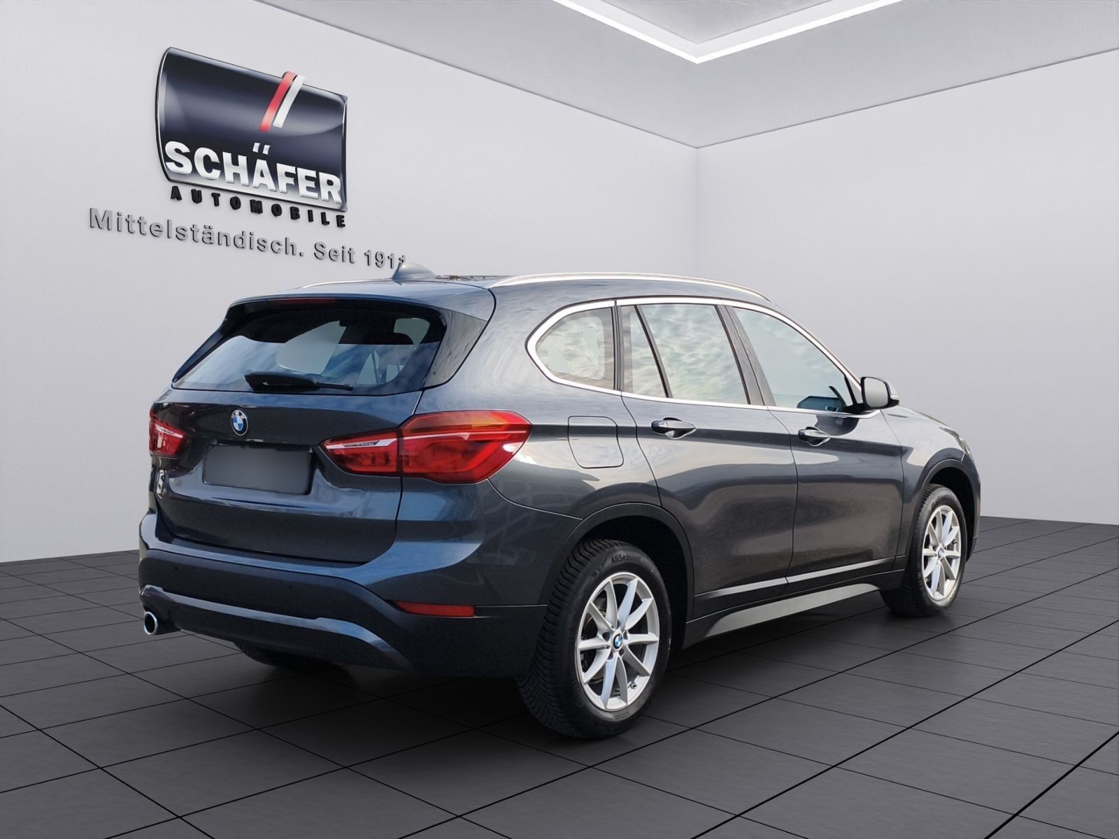 BMW X1 sDrive 18 i Aut. Advantage/SHZ/Einparkhilfe v