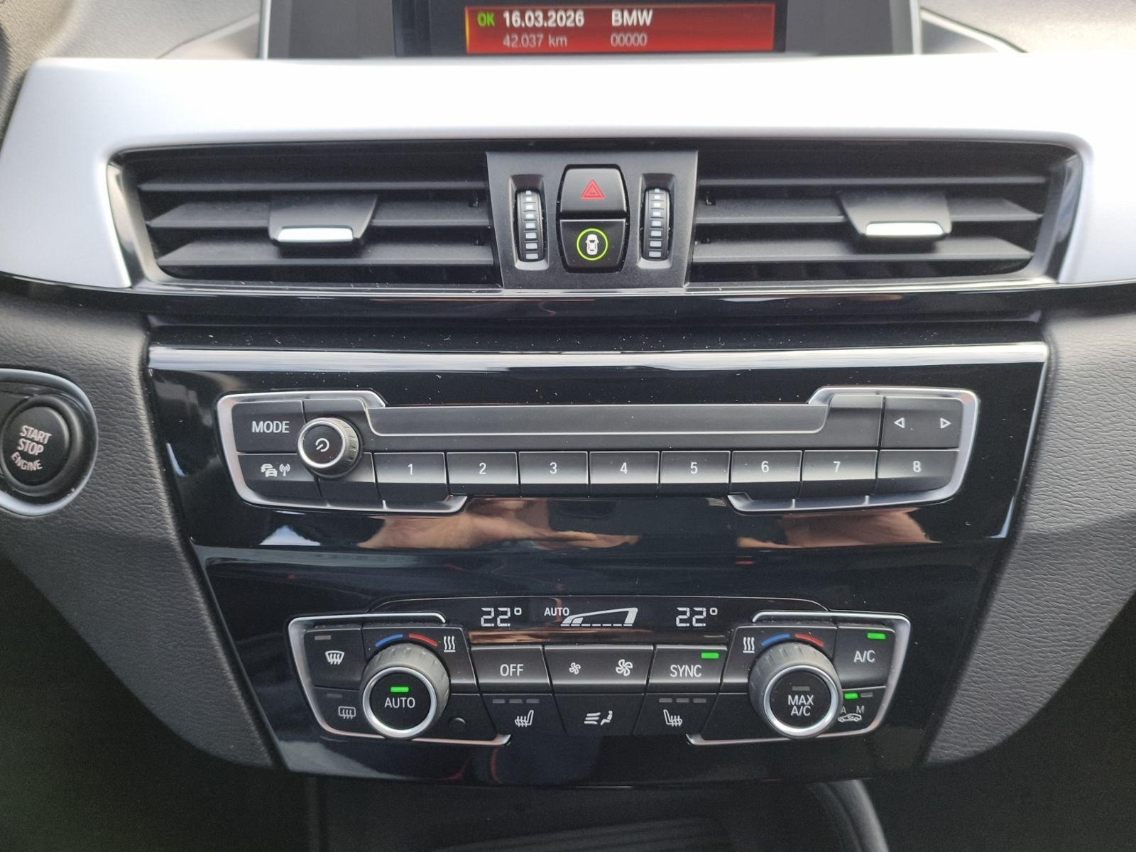BMW X1 sDrive 18 i Aut. Advantage/SHZ/Einparkhilfe v