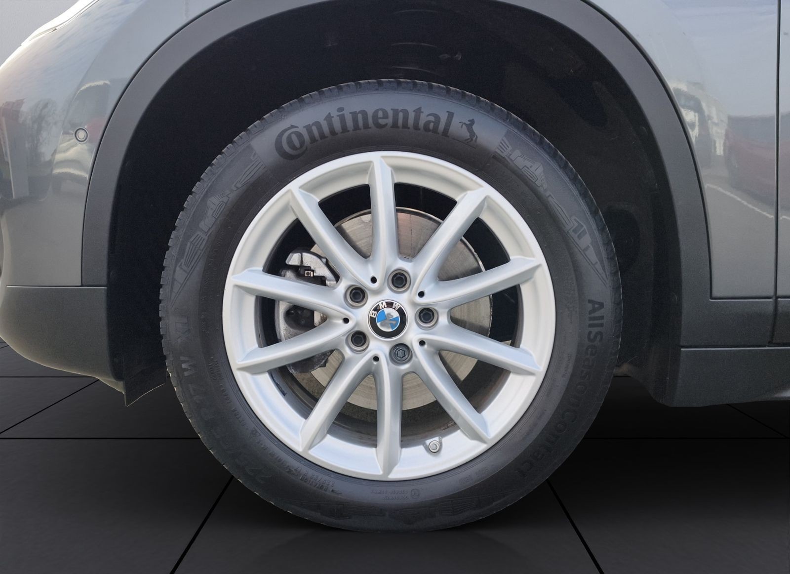 BMW X1 sDrive 18 i Aut. Advantage/SHZ/Einparkhilfe v