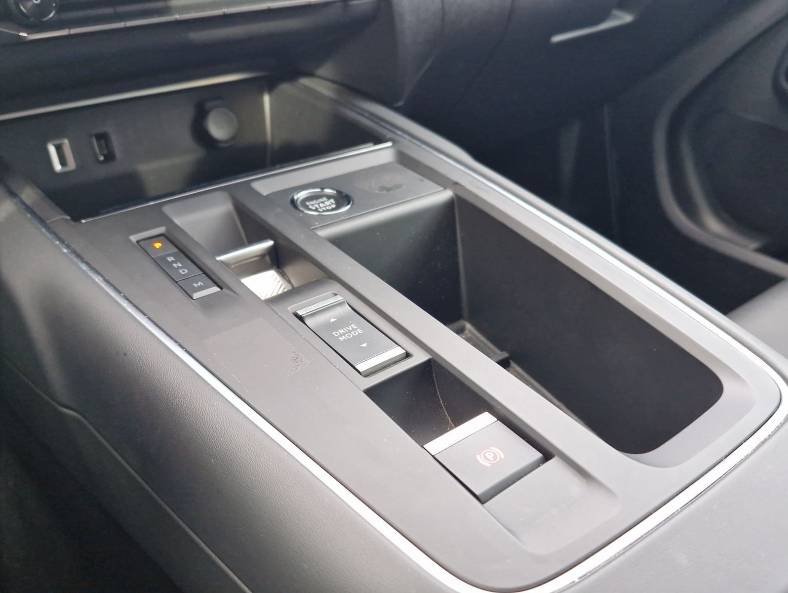 Citroën C5 Aircross Hybrid 145 Plus e-DSC LED Navi SHZ K