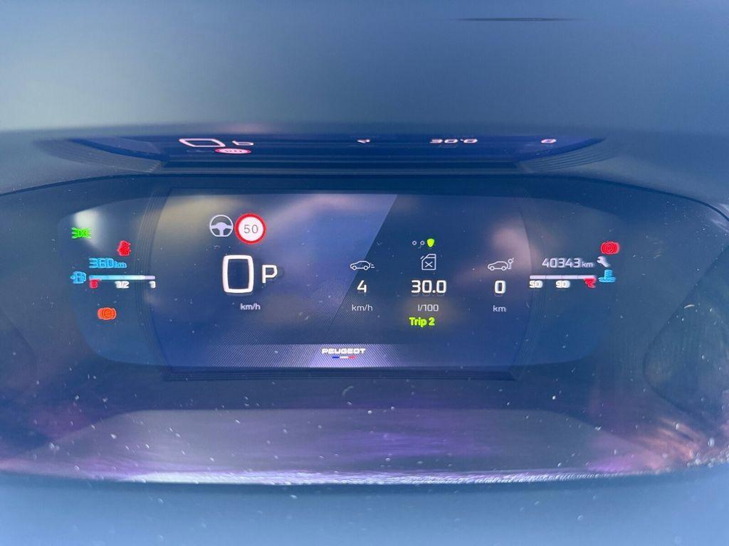 Peugeot 2008 GT NAVIGATION+LADESCHALE+KEYLESS-SYSTEM+LED