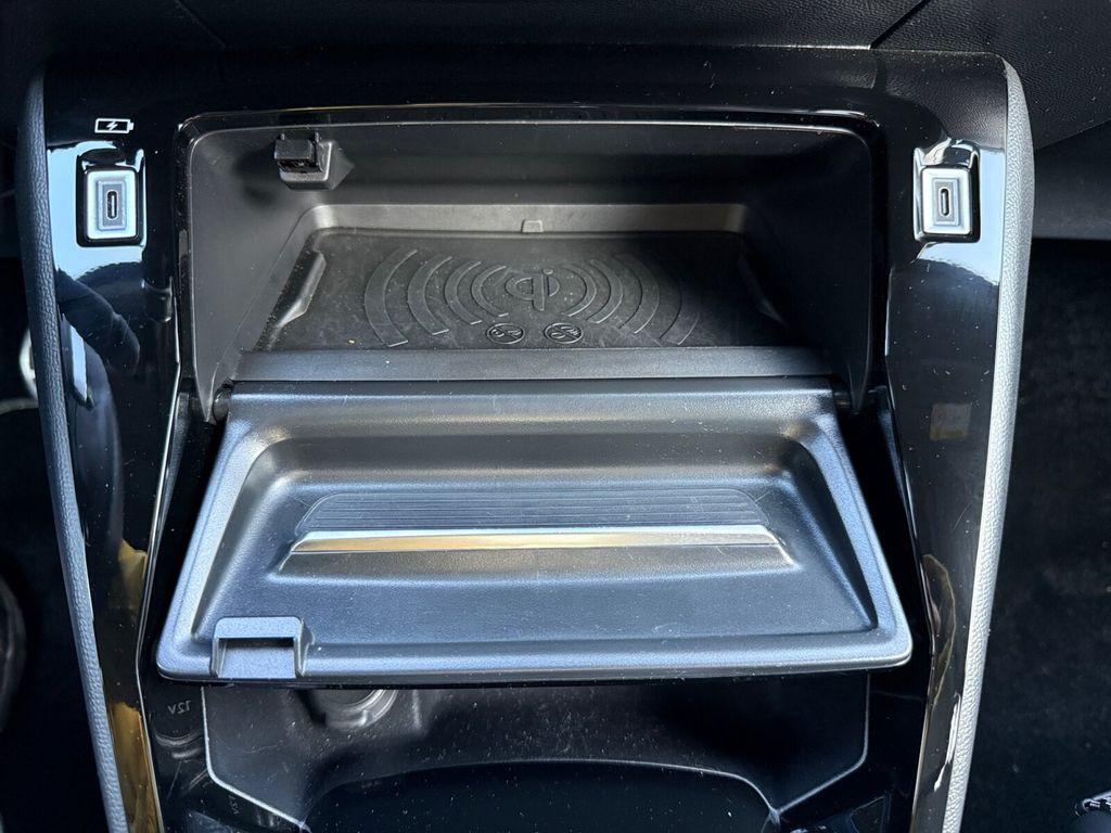 Peugeot 2008 GT NAVIGATION+LADESCHALE+KEYLESS-SYSTEM+LED