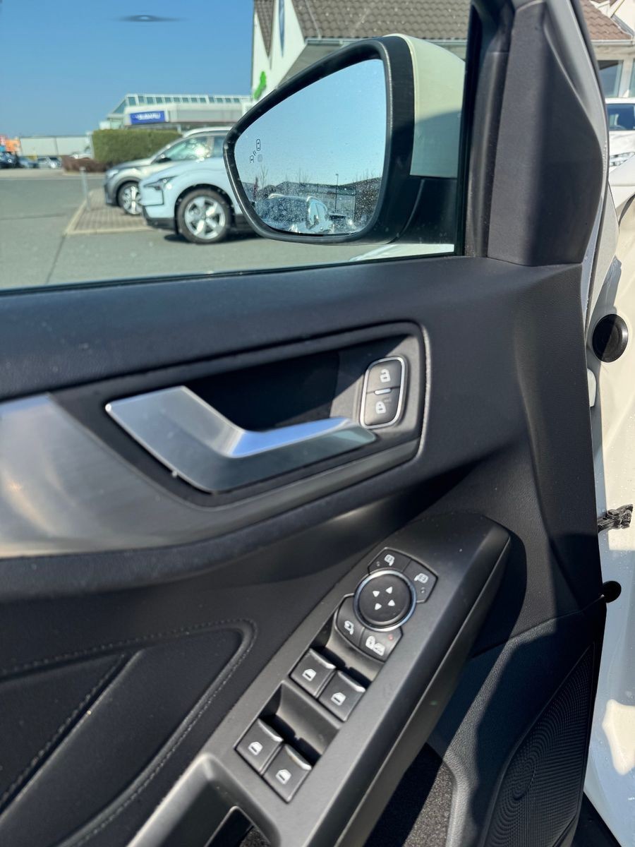 Ford Focus Turnier Titanium 1.5 Eco Boost Automatik