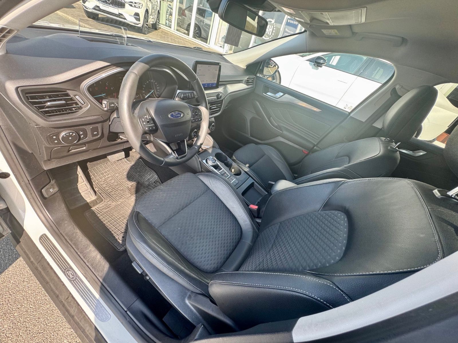 Ford Focus Turnier Titanium 1.5 Eco Boost Automatik