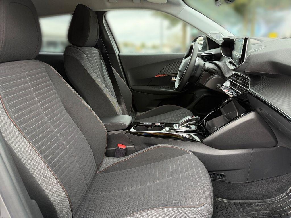 Peugeot 2008 e- Active TEMPOMAT+LED-PAKET+KLIMAAUTOMATIK