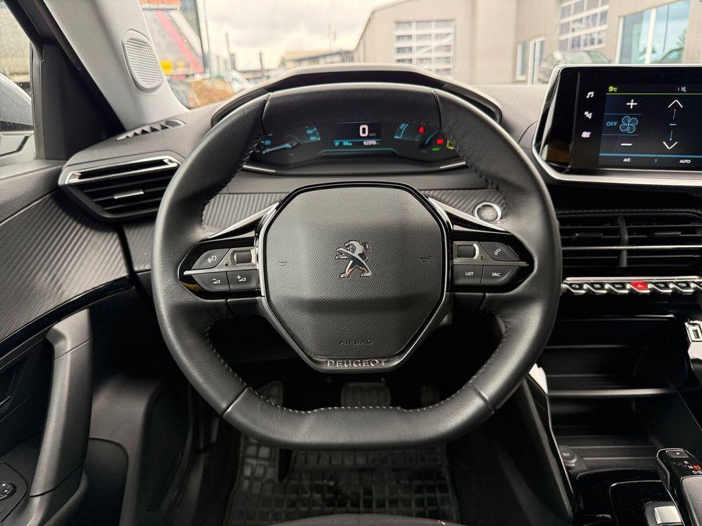 Peugeot 2008 e- Active TEMPOMAT+LED-PAKET+KLIMAAUTOMATIK