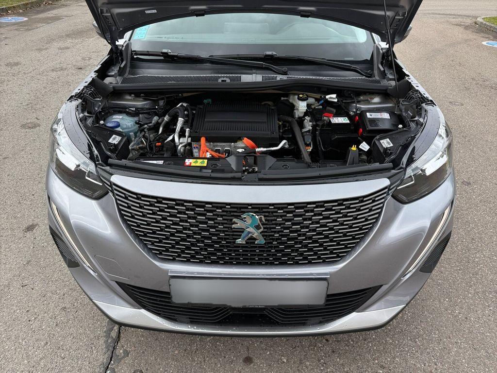Peugeot 2008 e- Active TEMPOMAT+LED-PAKET+KLIMAAUTOMATIK