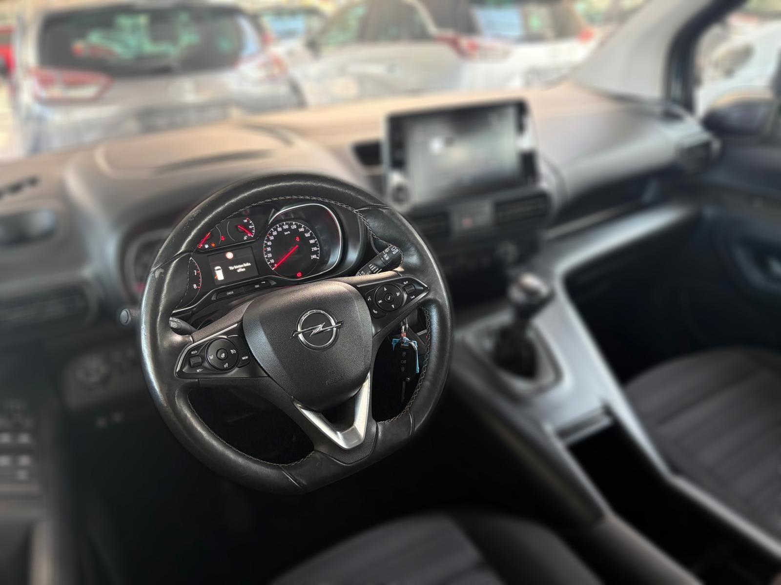 Opel Combo Life  Edition 1.2 81KW (110 PS)