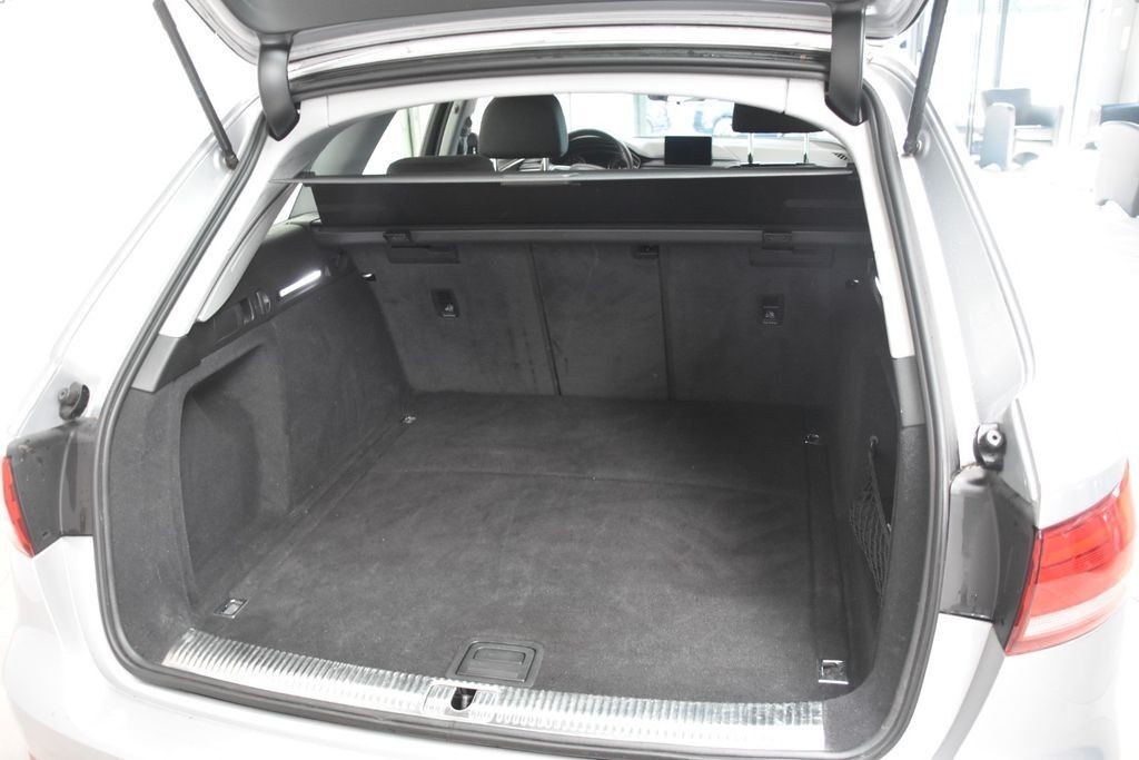 Audi A4 1.8 TFSI Avant Navi 3Z-Klima Sitzheiz PDC V+H