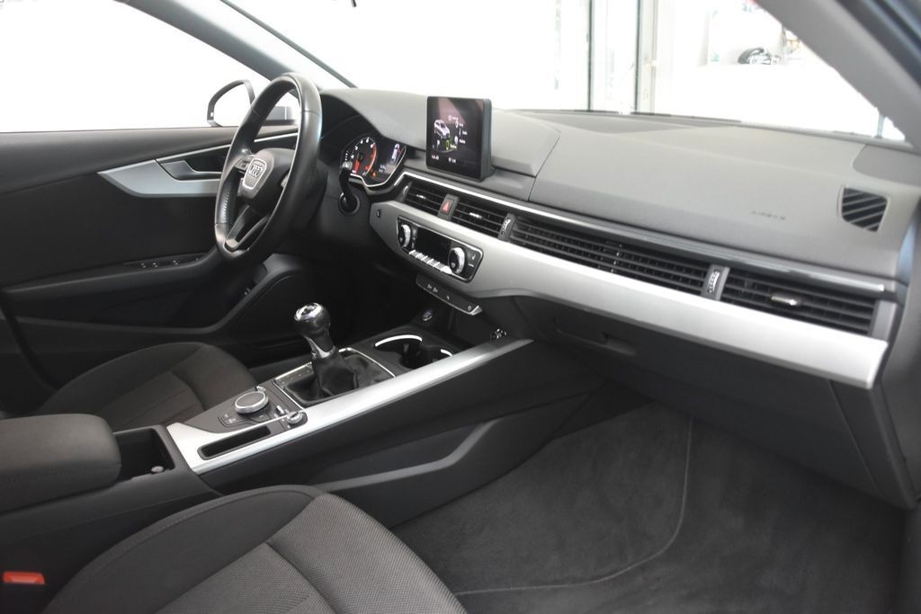 Audi A4 1.8 TFSI Avant Navi 3Z-Klima Sitzheiz PDC V+H