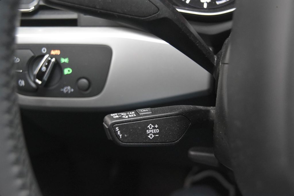 Audi A4 1.8 TFSI Avant Navi 3Z-Klima Sitzheiz PDC V+H