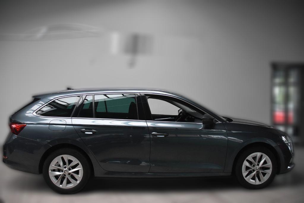 Skoda Octavia Combi Style DSG LED Navi Kamera ACC AHK