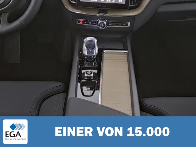 Volvo XC60 FACELIFT Plus Dark AWD HUD Digitales Cockpit Memory Sitze HarmanKardon 360 