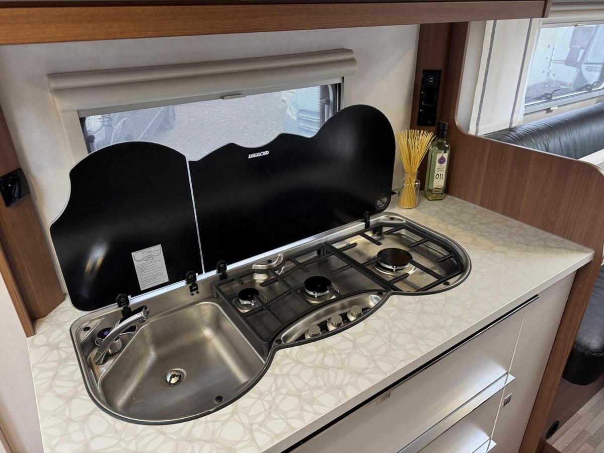 LMC Andere Solar+Klima+AHK+Sat TV+Markise