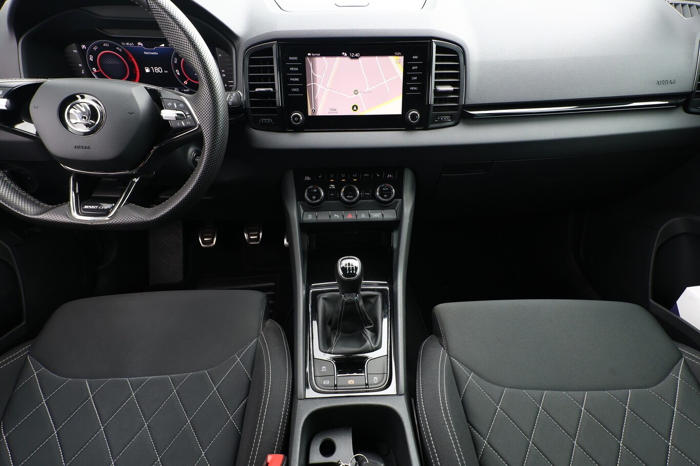 Skoda Karoq 2.0 TDI 150 Sportline LED Nav Pano eHk ViC