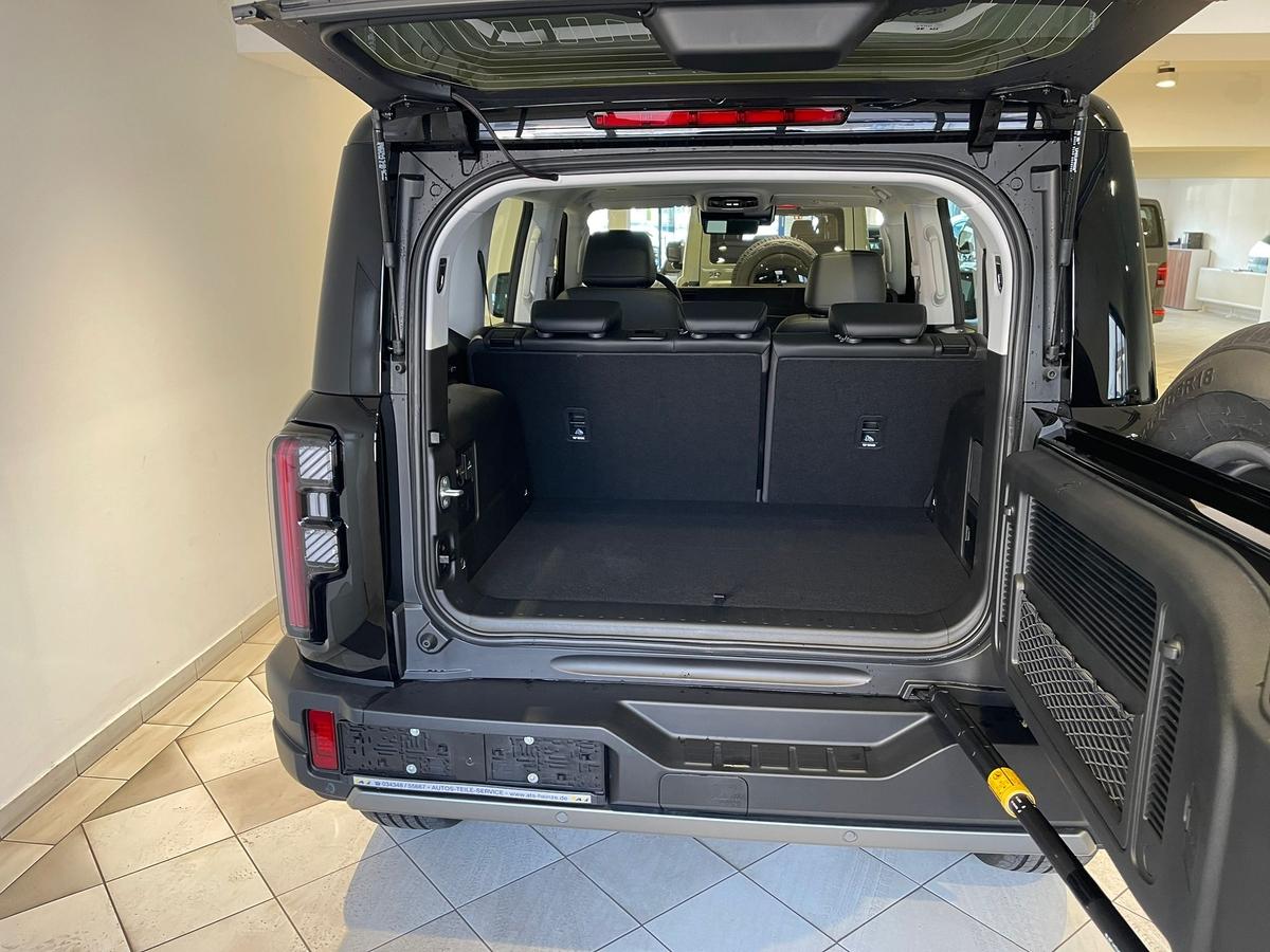BAIC BJ40 Pro Black 2.0T 4WD PANO Leder Lagerfahrzeug