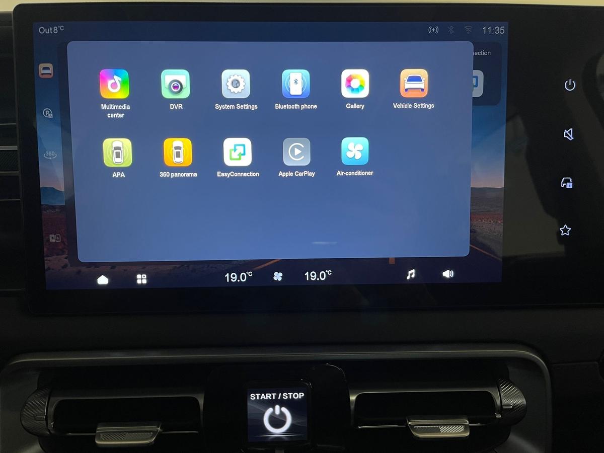 BAIC BJ40 Pro Black 2.0T 4WD PANO Leder Lagerfahrzeug