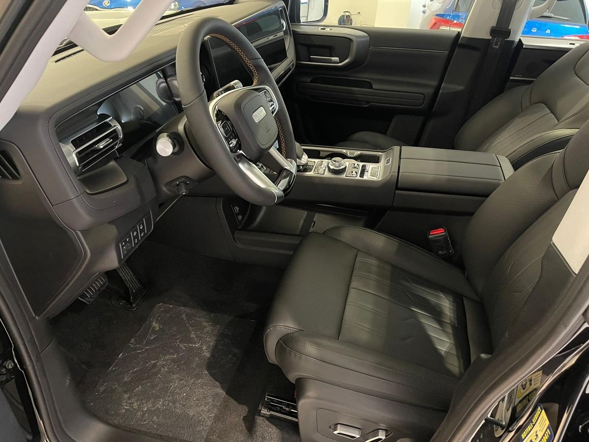 BAIC BJ40 Pro Black 2.0T 4WD PANO Leder Lagerfahrzeug