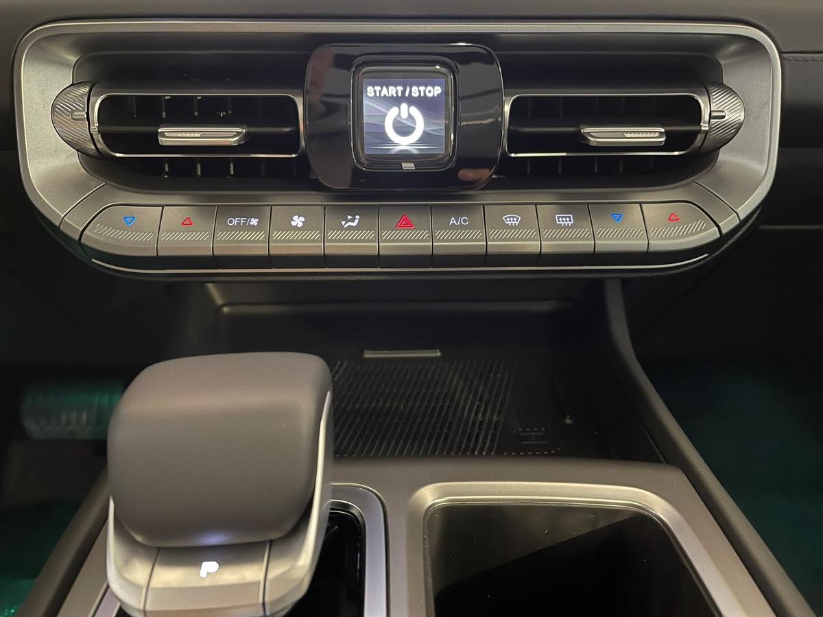 BAIC BJ40 Pro Black 2.0T 4WD PANO Leder Lagerfahrzeug