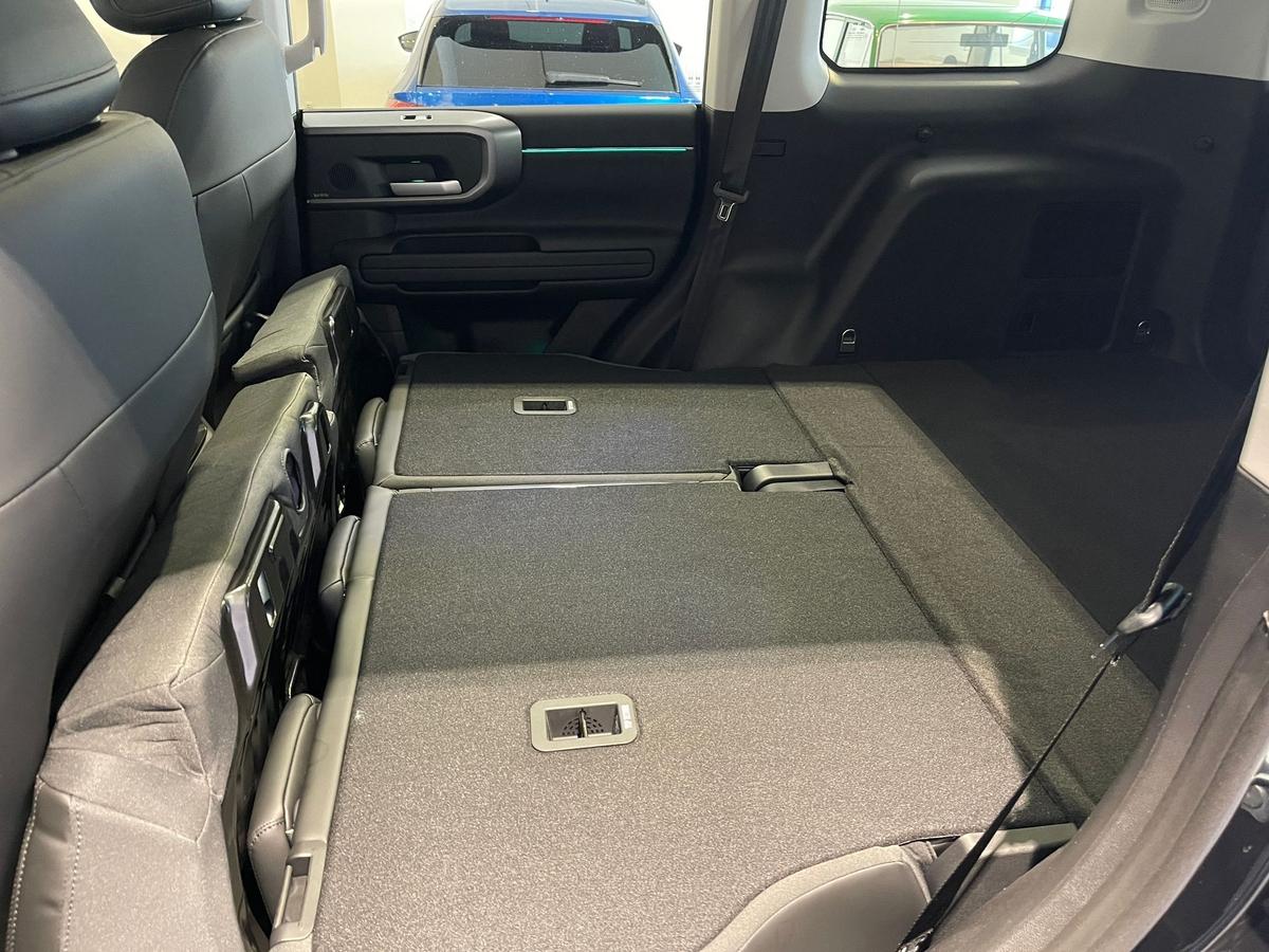 BAIC BJ40 Pro Black 2.0T 4WD PANO Leder Lagerfahrzeug