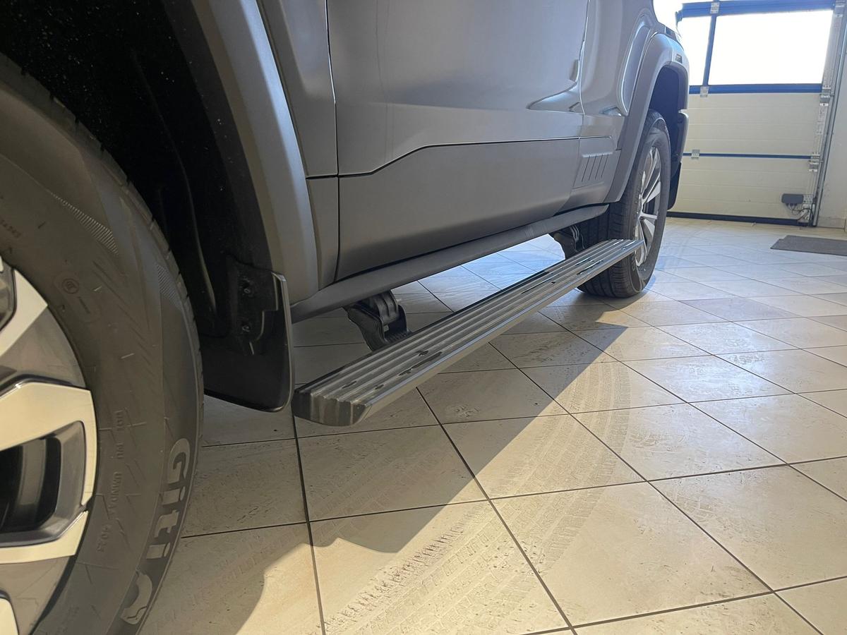 BAIC BJ40 Pro Black 2.0T 4WD PANO Leder Lagerfahrzeug