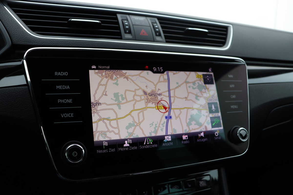 Skoda Superb Combi 2.0 TDI L&K*AHK*Kamera*STHZG*