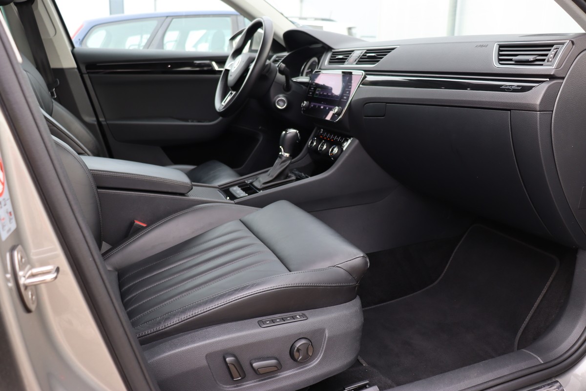 Skoda Superb Combi 2.0 TDI L&K*AHK*Kamera*STHZG*