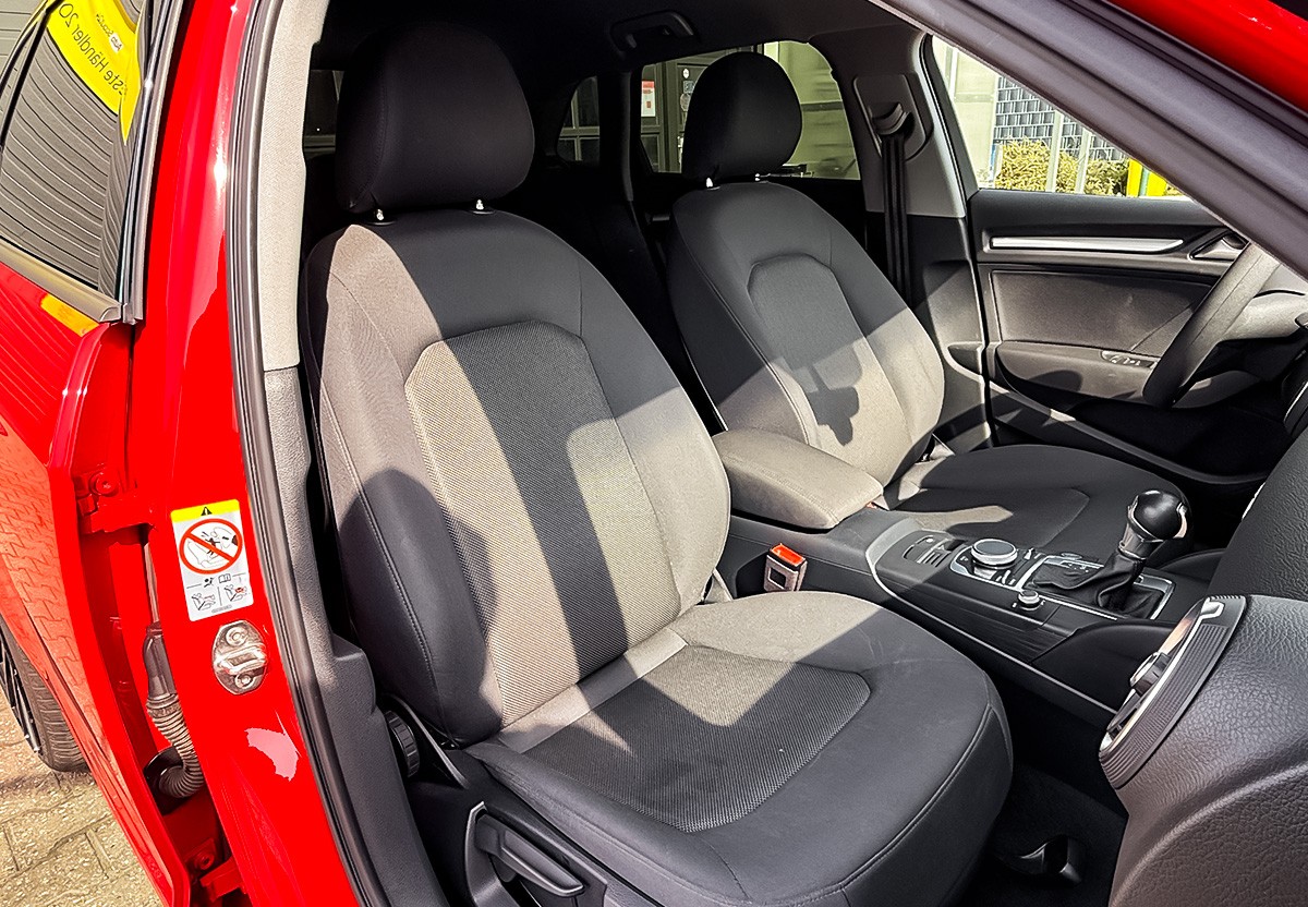 Audi A3 Sportback 30 TDI S Tronic MMI Plus SHZ PDC