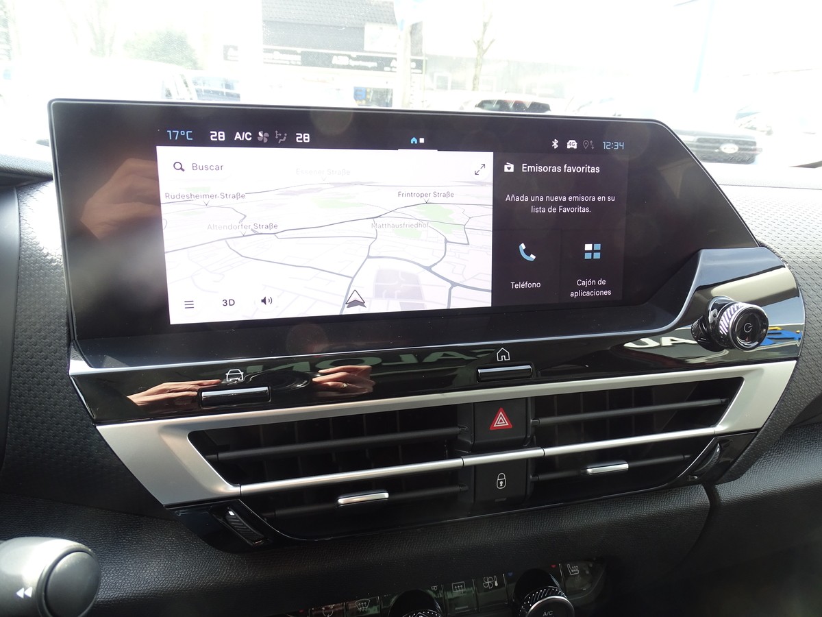 Citroën C4 1.2 PureTech 130 Max Automatik Schiebedach