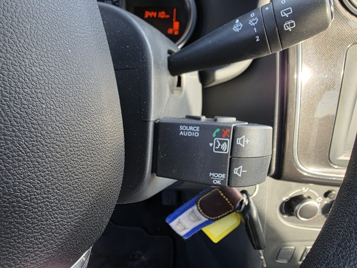 Dacia Logan NAVI TEMP. BLOOTH. KLIMA 