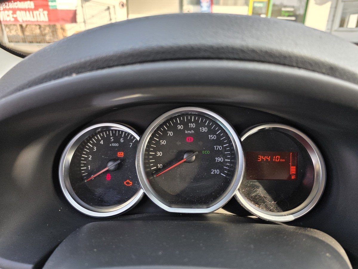 Dacia Logan NAVI TEMP. BLOOTH. KLIMA 