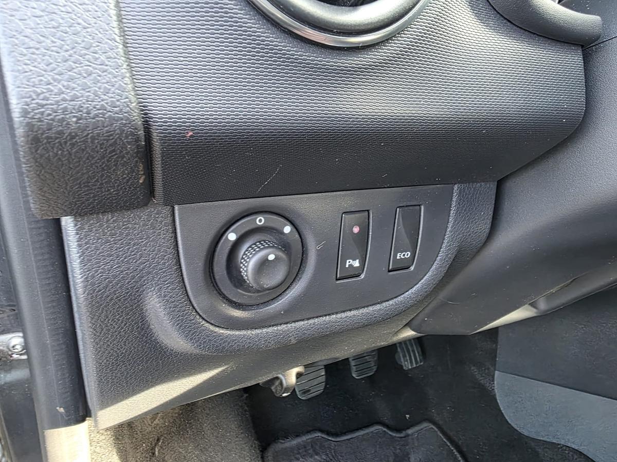 Dacia Logan NAVI TEMP. BLOOTH. KLIMA 