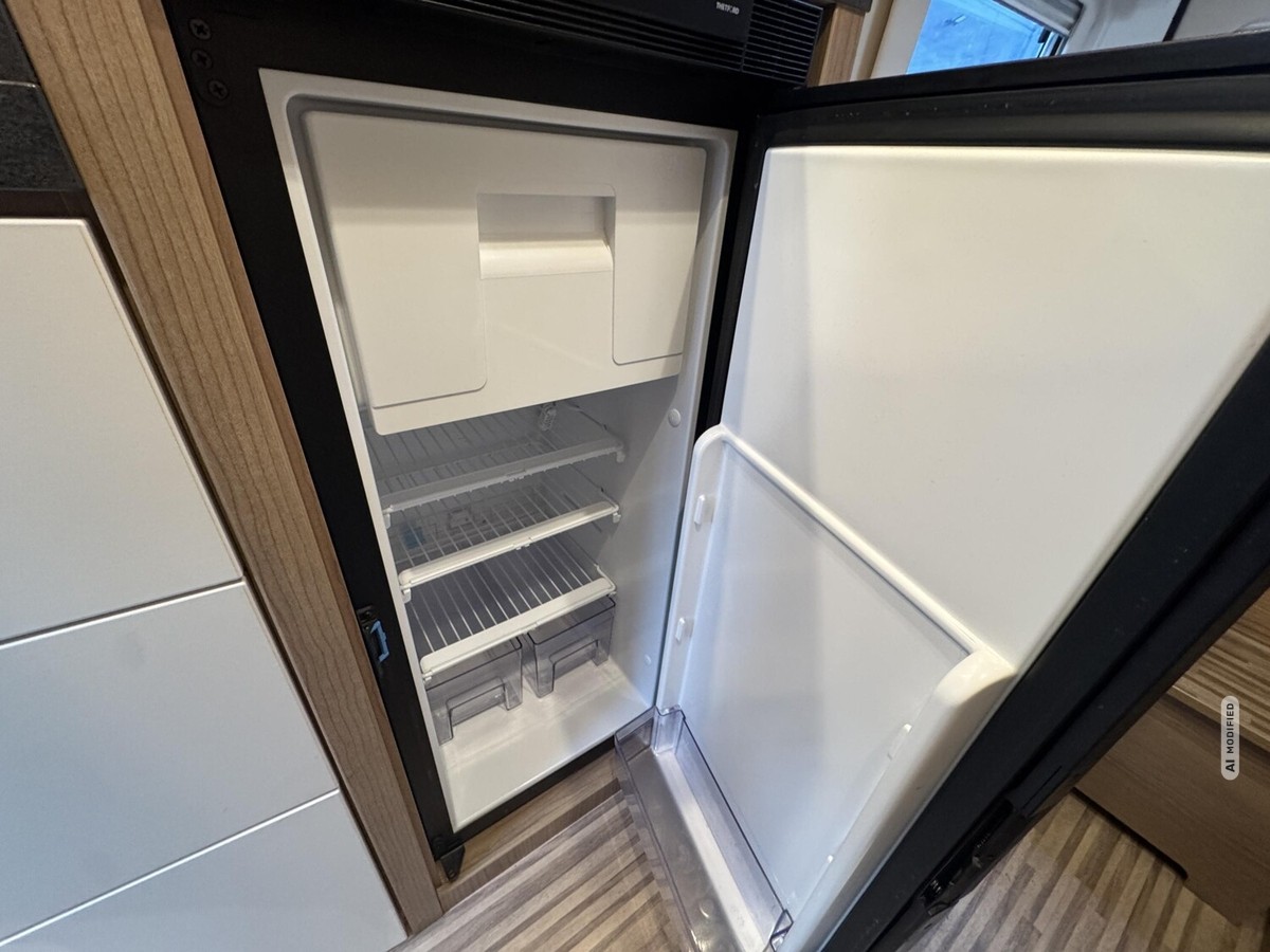 Malibu Van diversity 640 LE K Skyview+180PS+Markise+Kamera