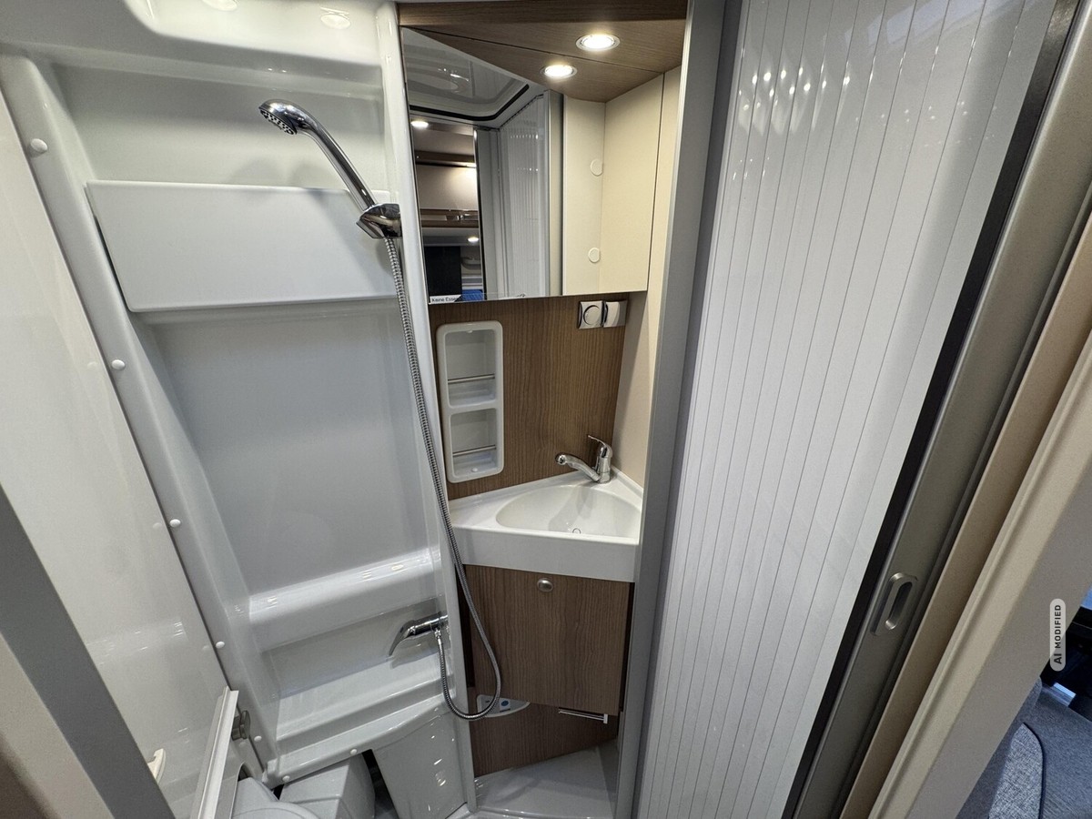 Malibu Van diversity 640 LE K Skyview+180PS+Markise+Kamera
