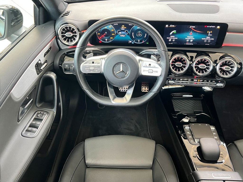 Mercedes-Benz A 220 d AMG PERFORMANCE PANO MBUX KAMERA LED ACC