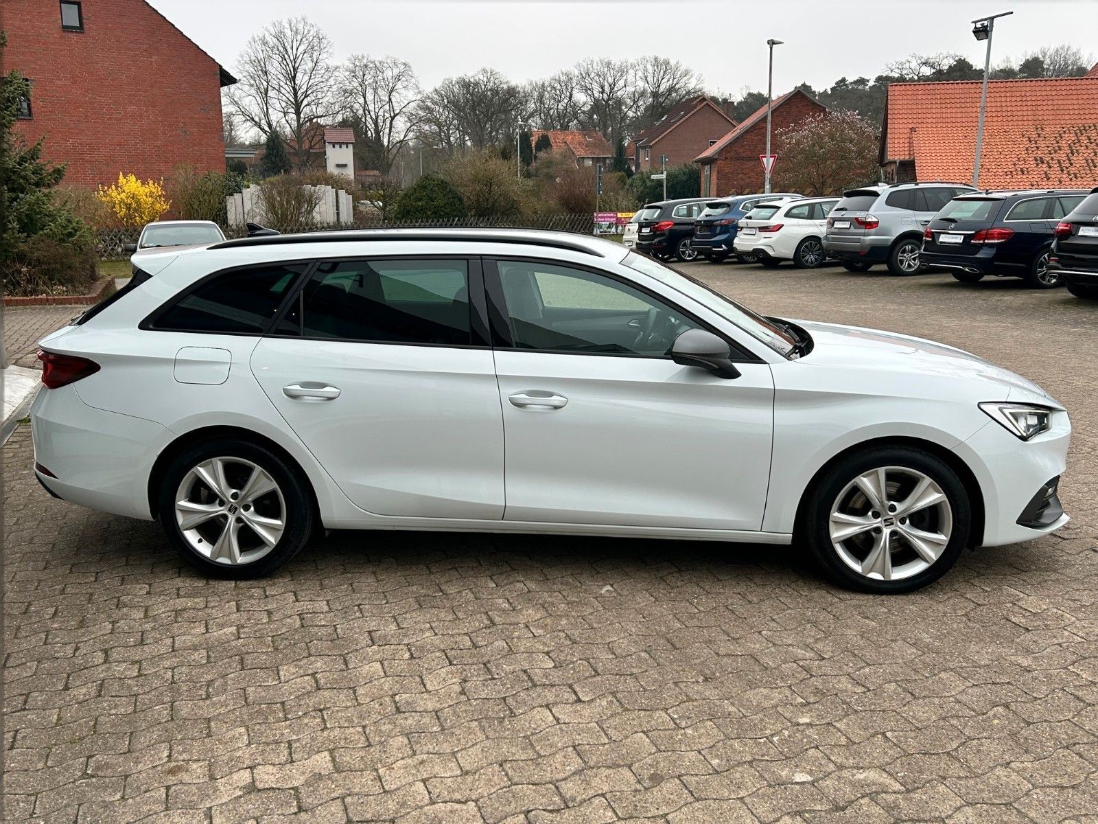 Seat Leon Sportstourer FR Automatik Diesel Scheckheft