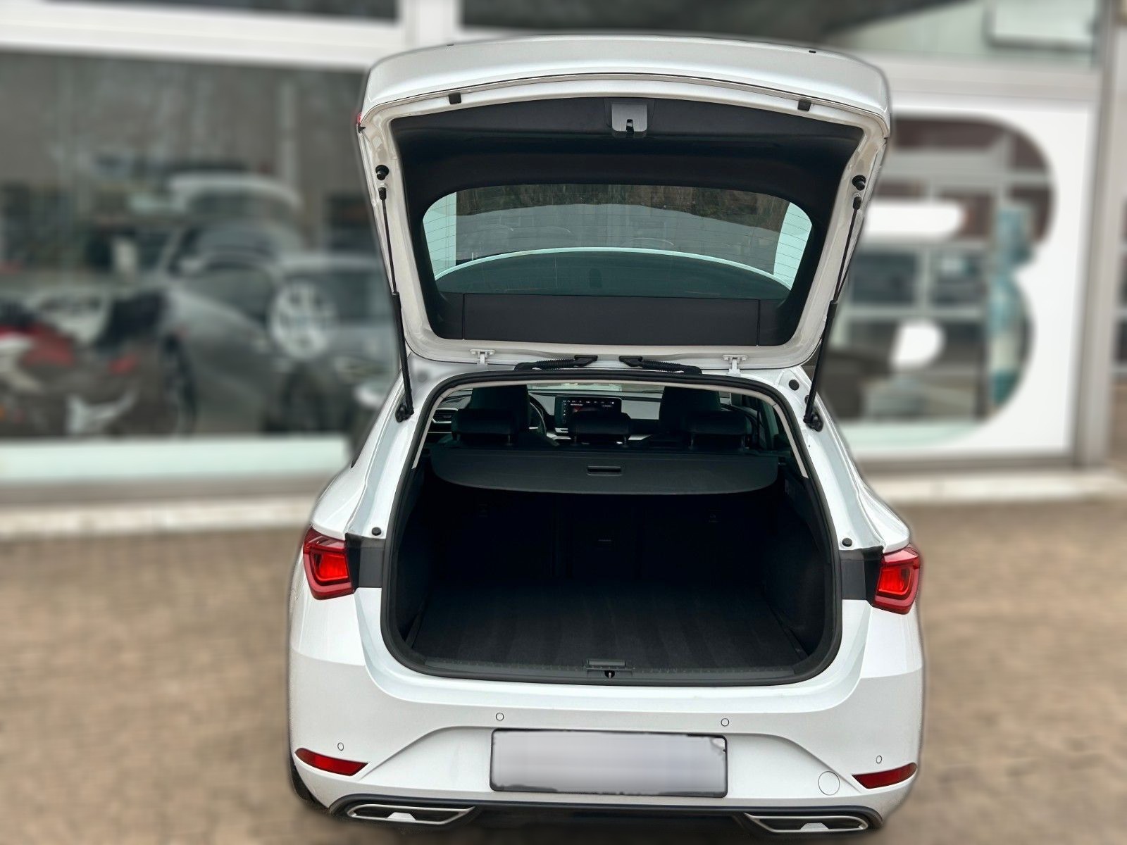 Seat Leon Sportstourer FR Automatik Diesel Scheckheft