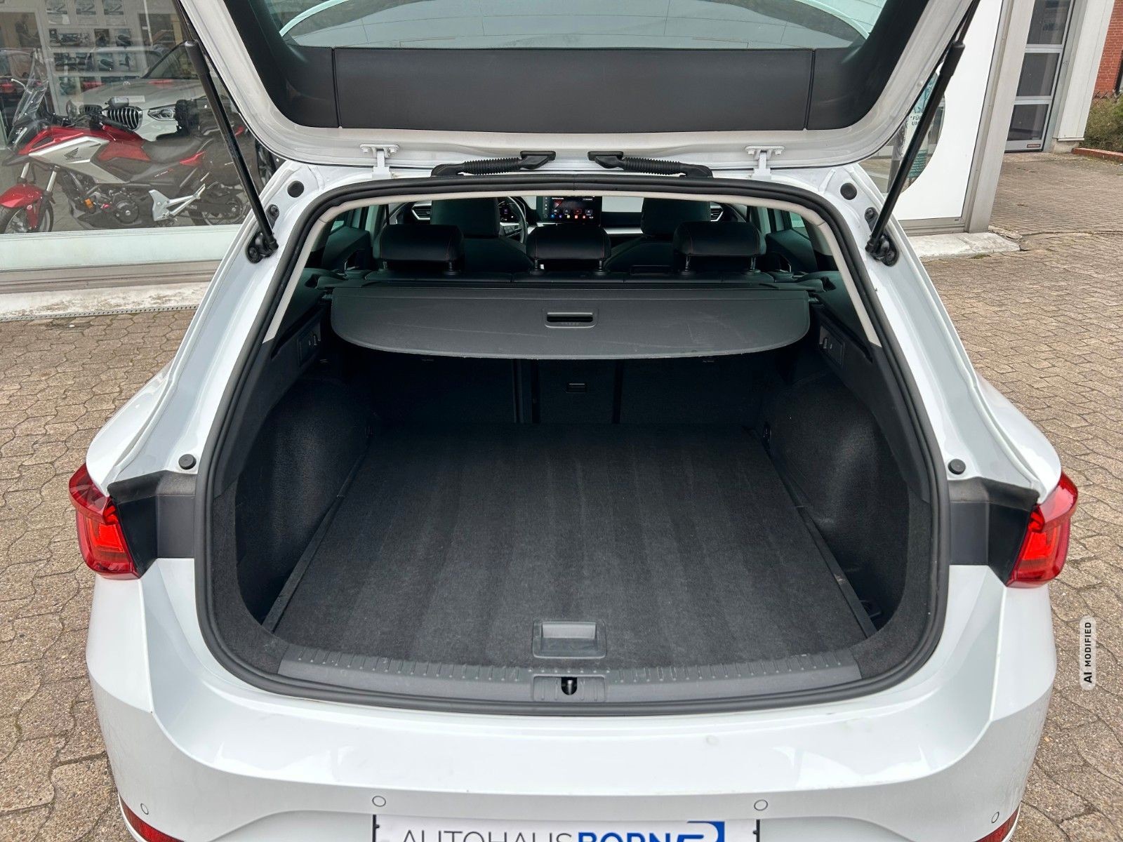 Seat Leon Sportstourer FR Automatik Diesel Scheckheft