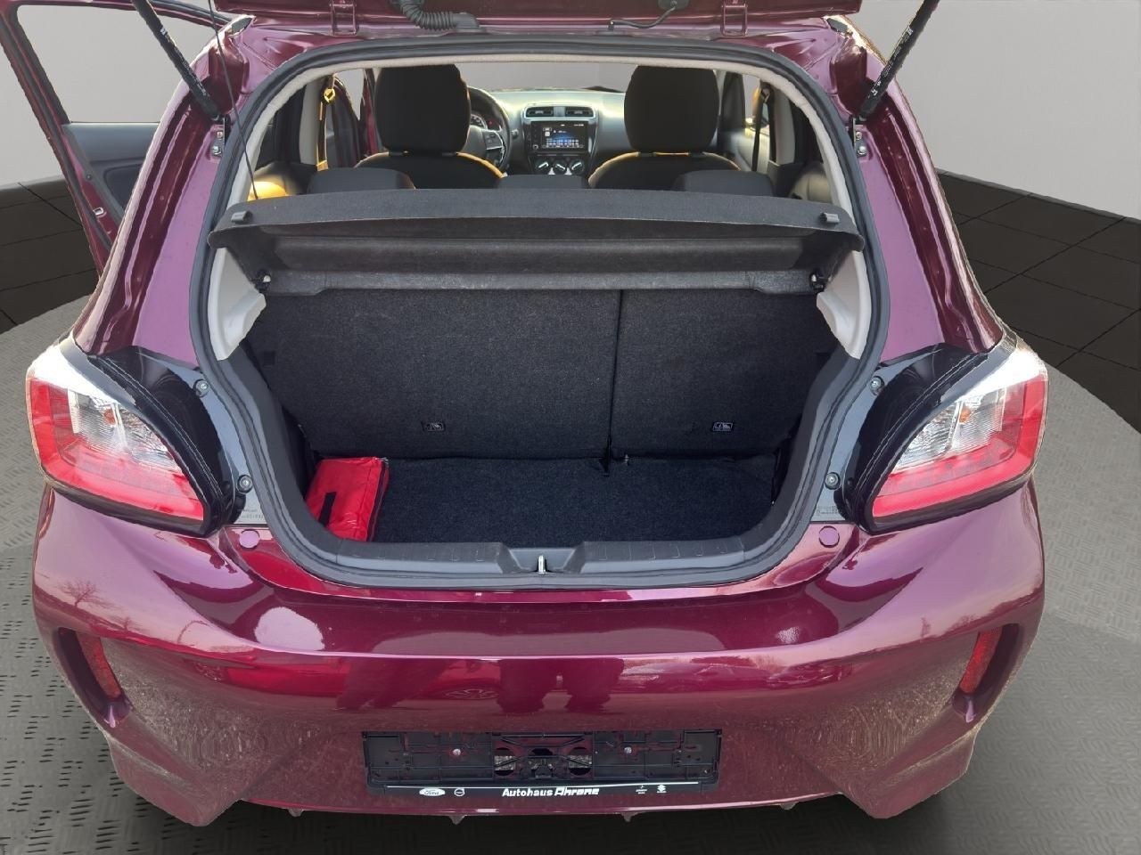 Mitsubishi Space Star Select+