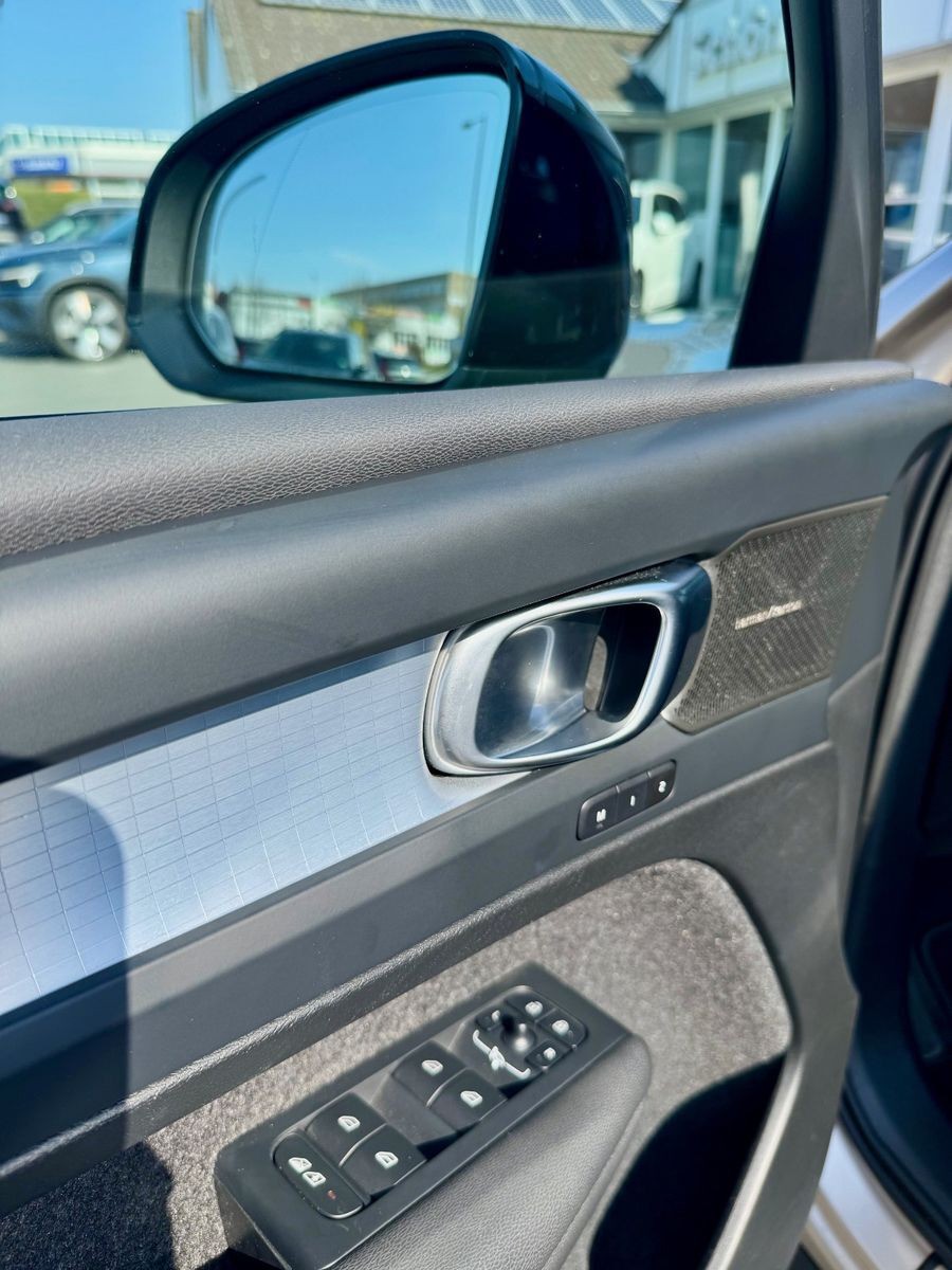 Volvo XC40 XC40 B3 Plus Dark Automatik