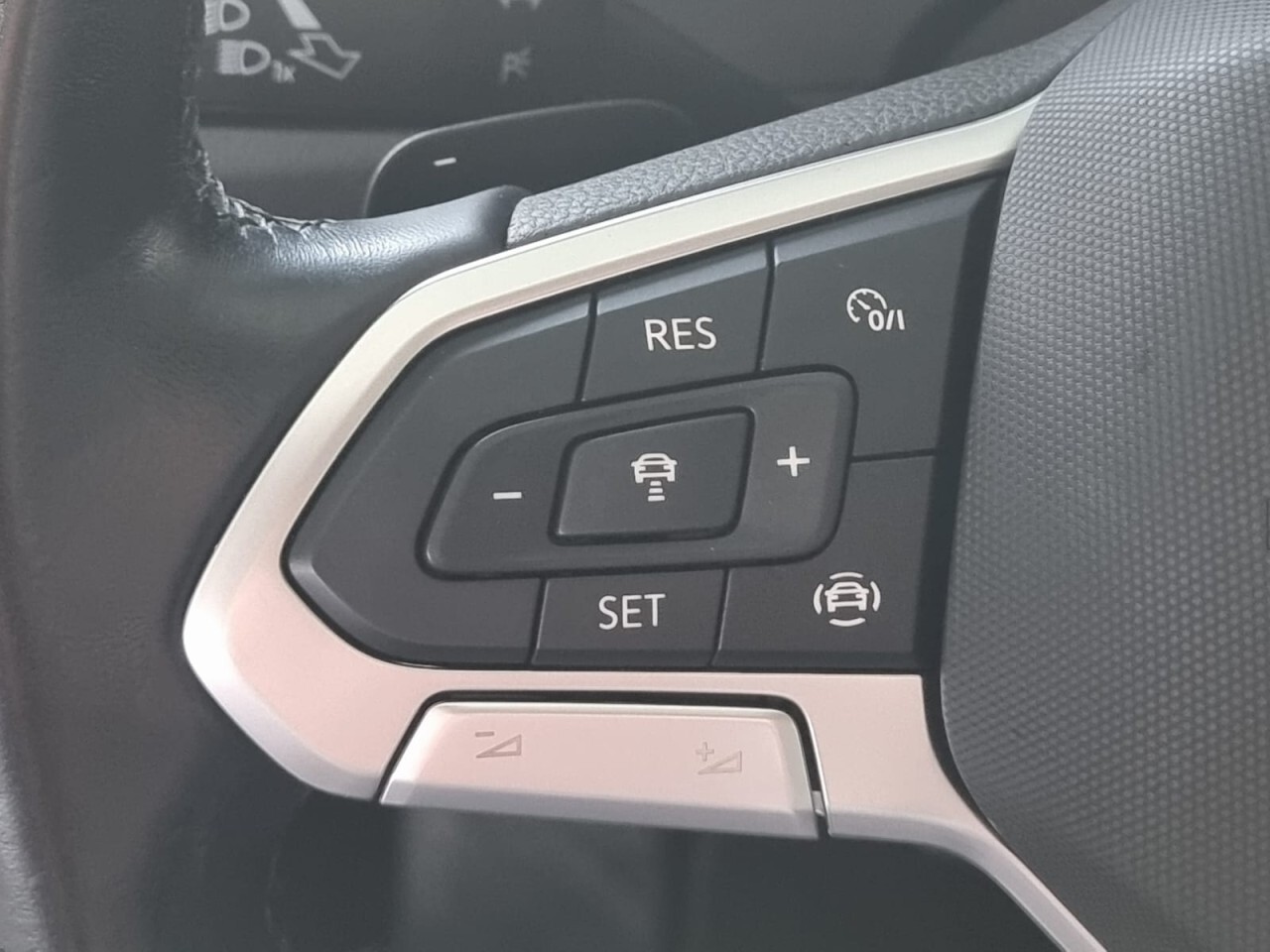 Volkswagen Passat 2.0 TDI DSG,ORI.58Tkm,LED,AHK,VW GARANTIE