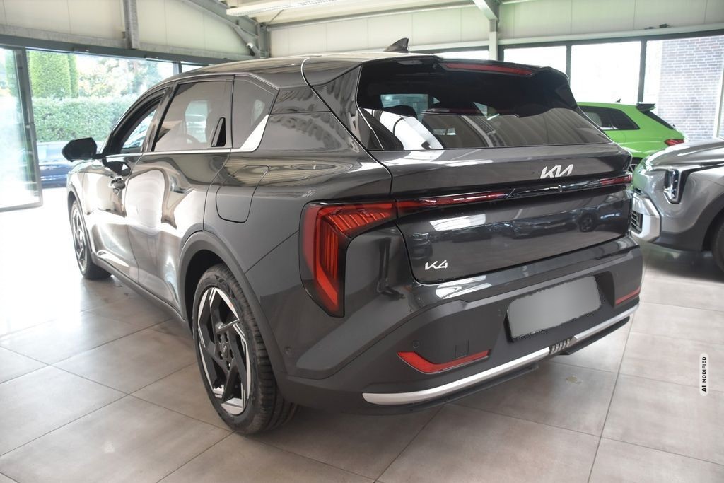 Kia K4 1.6 DCT Spirit 360°Kam HeadUp HarmKardon