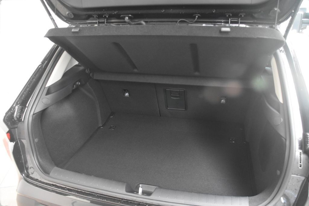Kia K4 1.6 DCT Spirit 360°Kam HeadUp HarmKardon